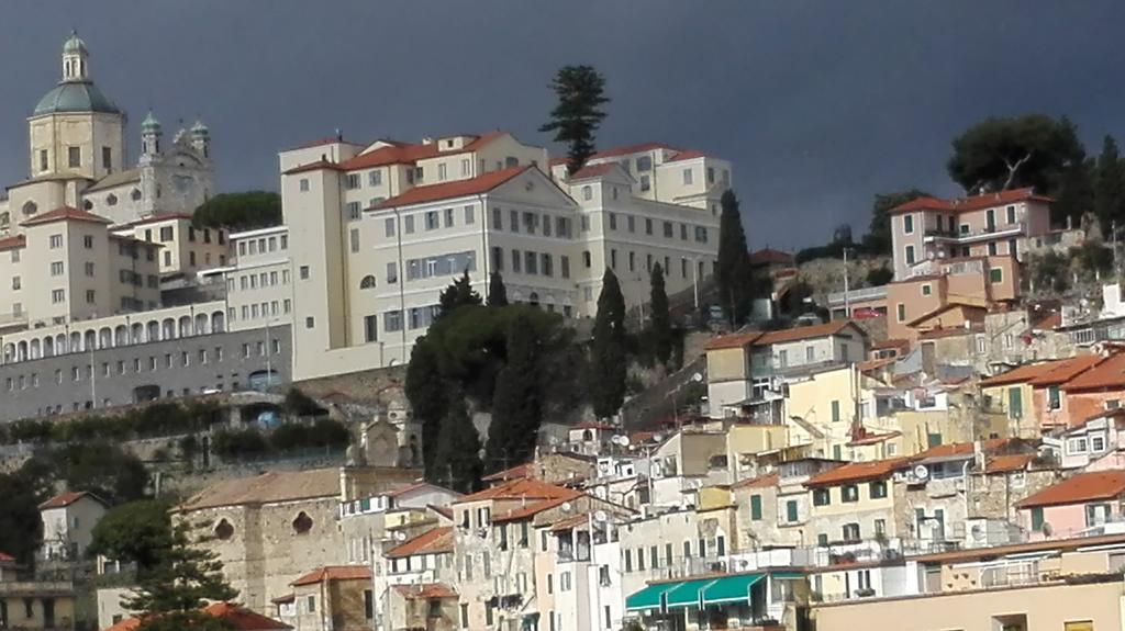 Appartamento Bellavista Con Parking Privato, A Un Passo Dal Teatro Ariston San Remo Kültér fotó